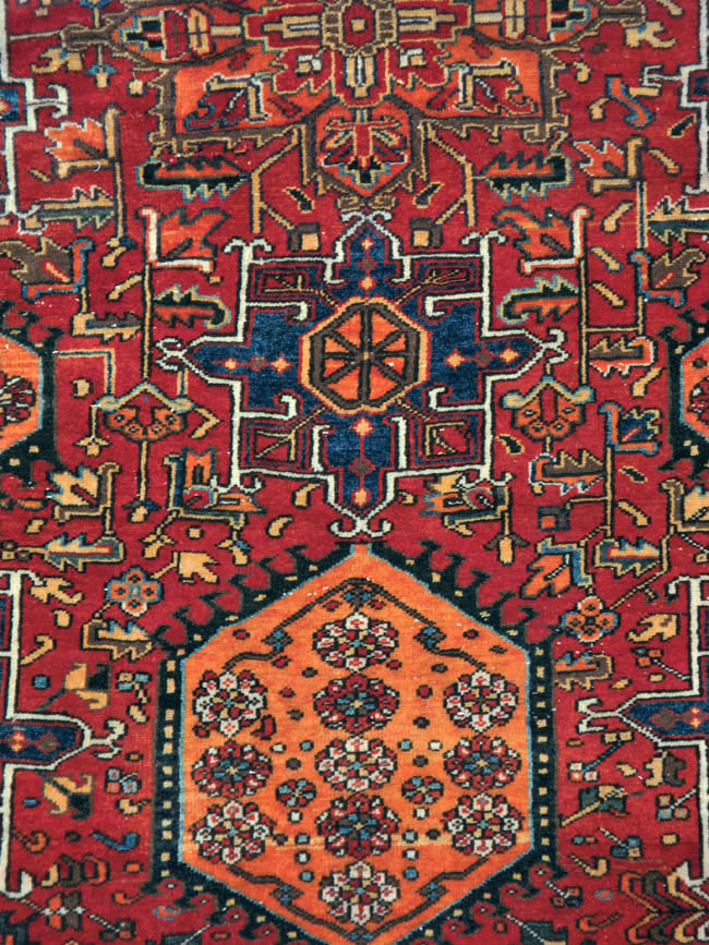 Vintage Persian Karajeh Carpet, No.22567 - Galerie Shabab